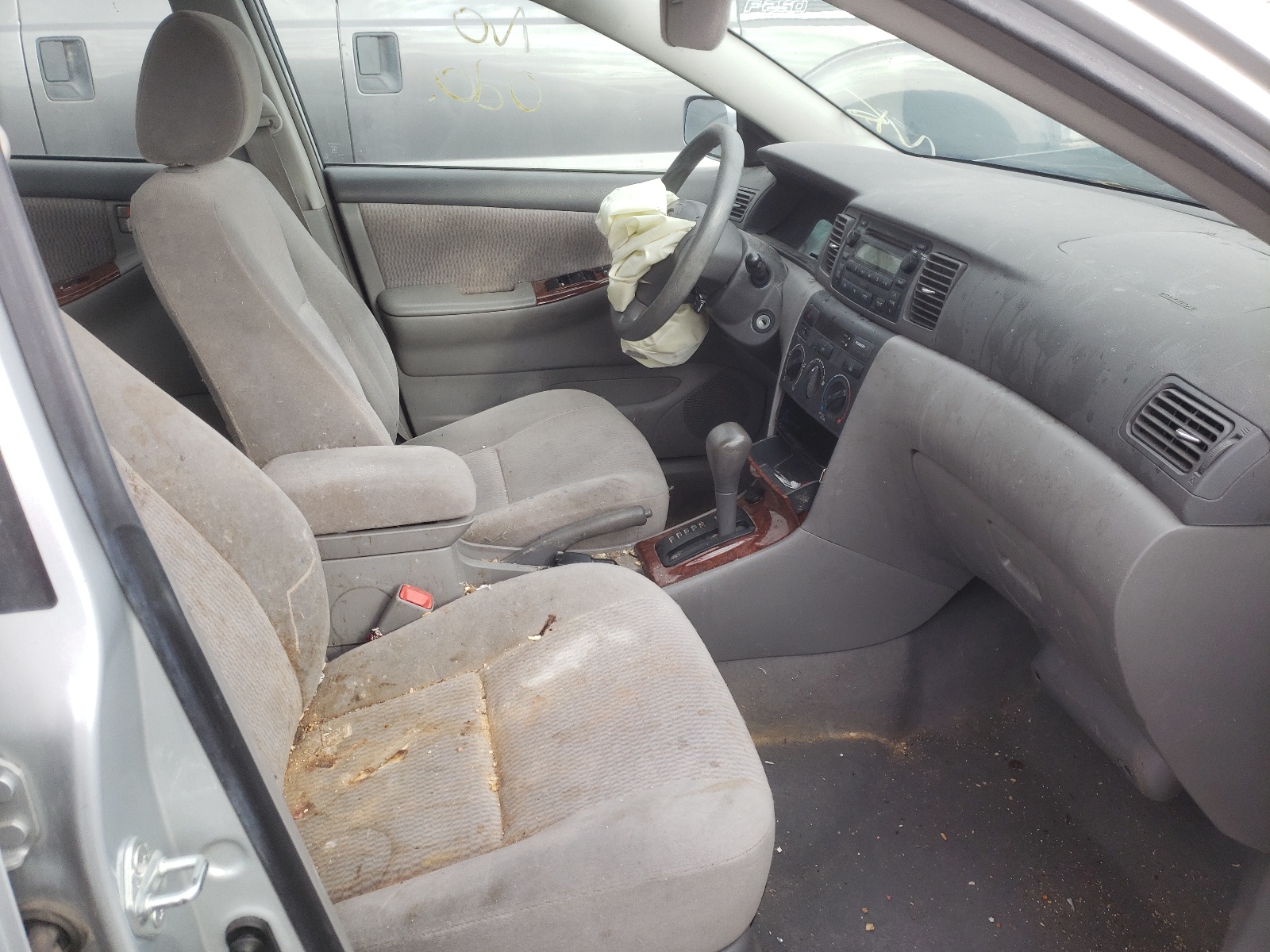 Photo 5 from auction – 2006 TOYOTA COROLLA with VIN 1NXBR32E76Z685328