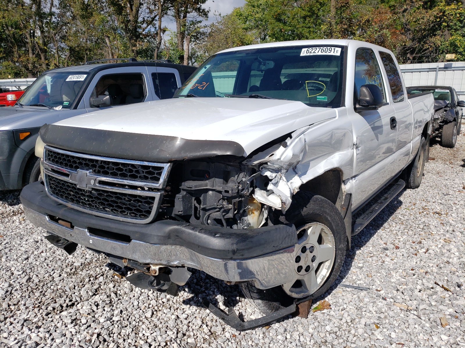 Photo 2 from auction – 2006 CHEVROLET SILVERADO with VIN 1GCEK19B16Z164873