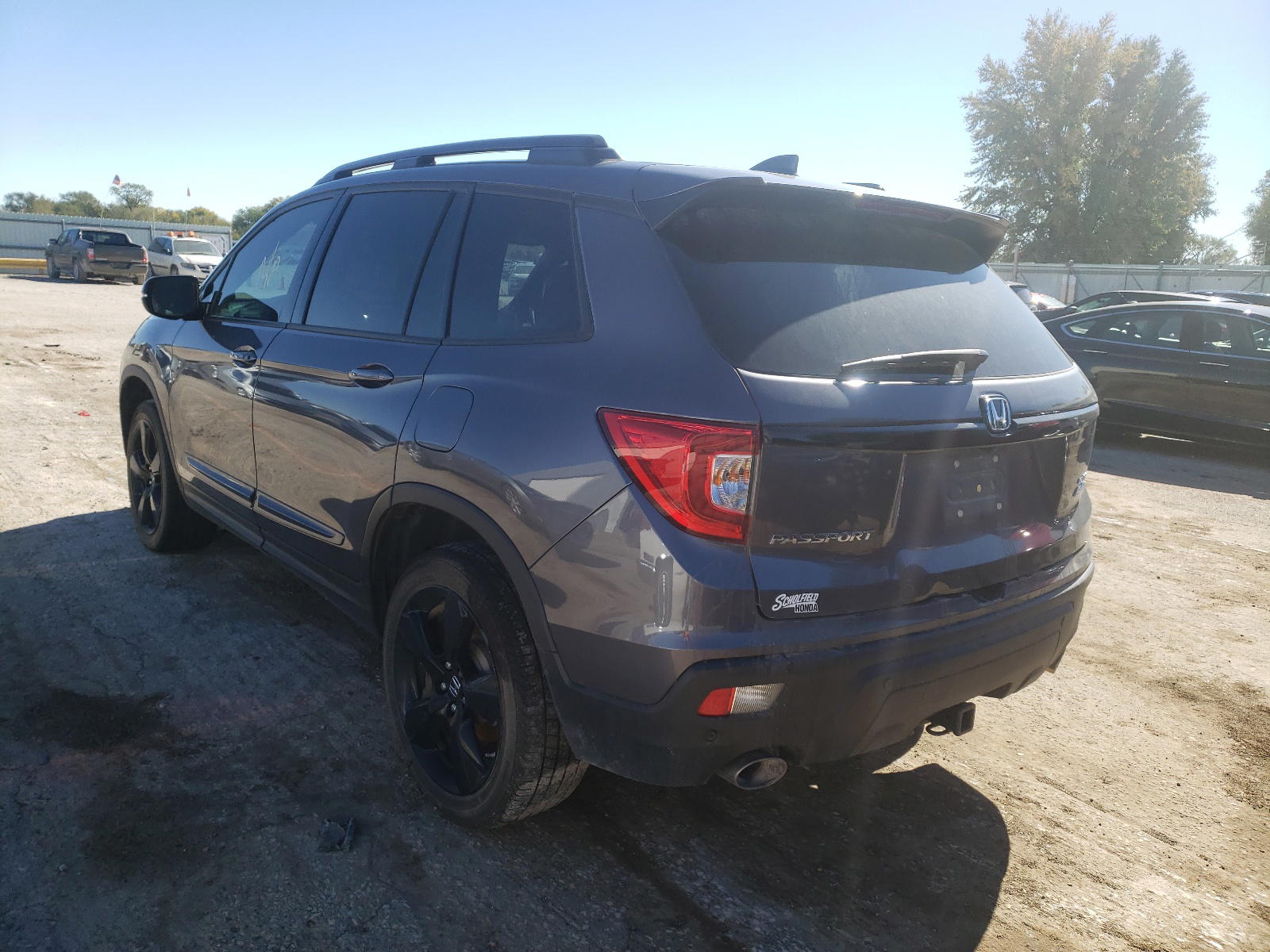 Photo 3 from auction – 2019 HONDA PASSPORT E with VIN 5FNYF8H02KB027192