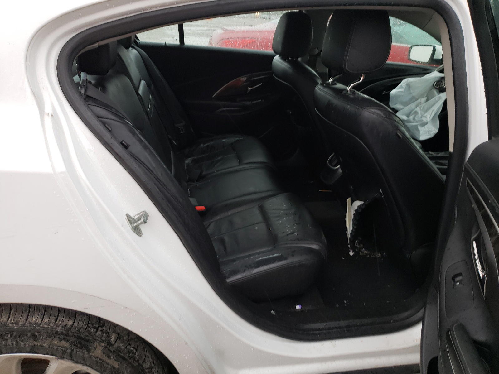 Photo 6 from auction – 2015 BUICK LACROSSE with VIN 1G4GB5G35FF188909