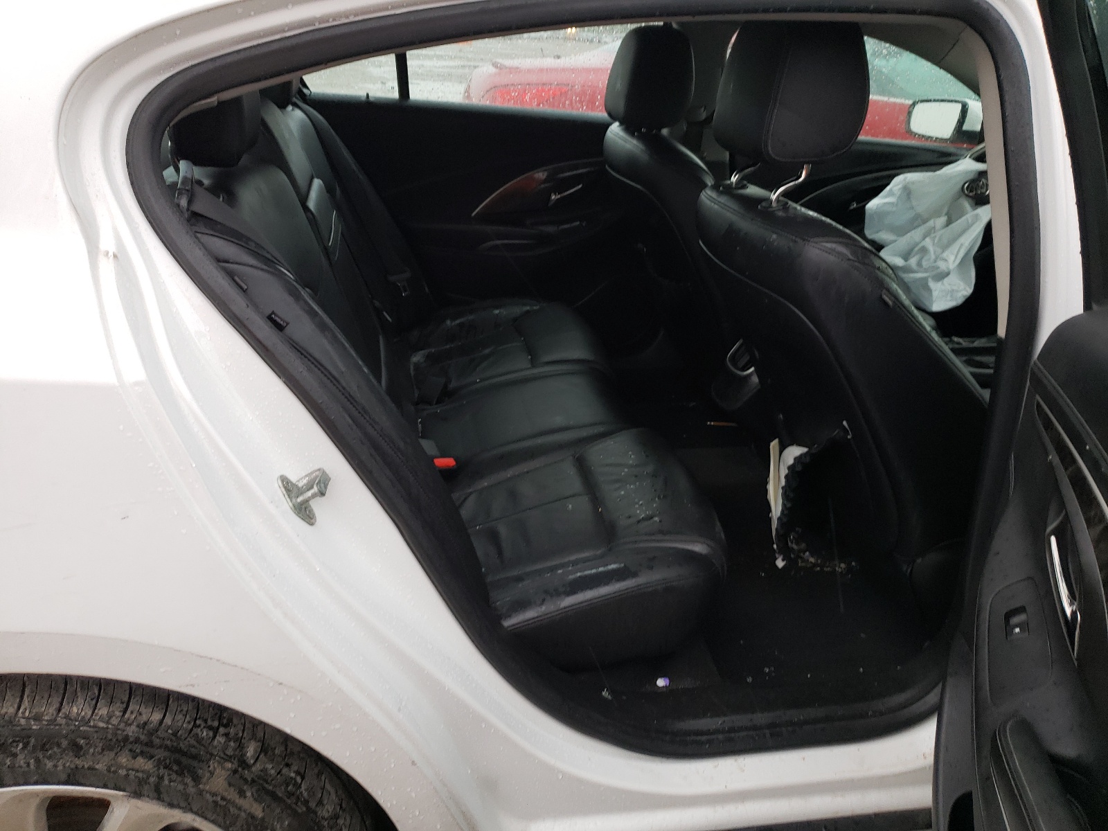 Фото 6 с аукциона – 2015 BUICK LACROSSE с VIN 1G4GB5G35FF188909