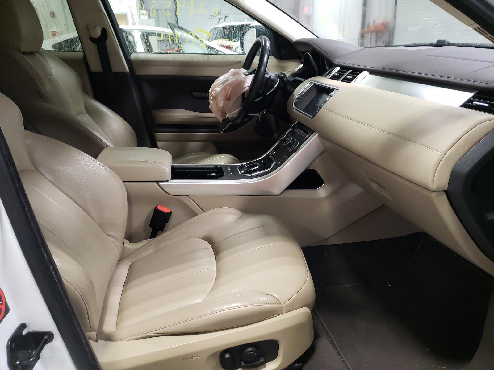Photo 5 from auction – 2016 LAND ROVER RANGE ROVE with VIN SALVP2BGXGH158017