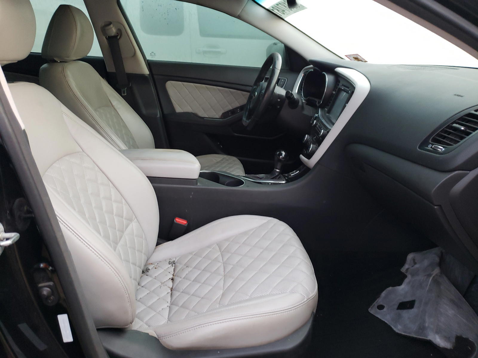 Photo 5 from auction – 2014 KIA OPTIMA SX with VIN 5XXGR4A61EG276191
