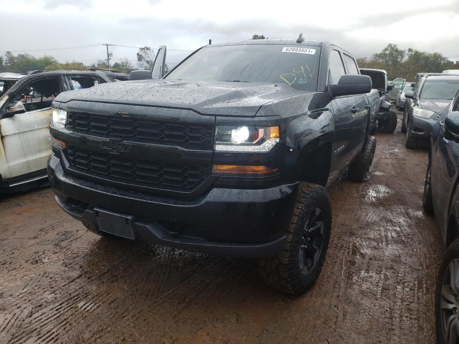 Photo 2 from auction – 2018 CHEVROLET SILVERADO with VIN 3GCUKPEC5JG370655