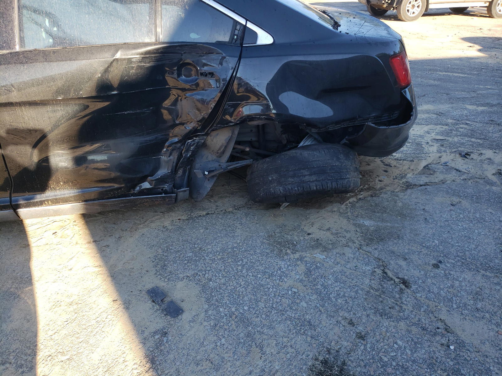 Photo 9 from auction – 2011 FORD TAURUS SEL with VIN 1FAHP2HW9BG134296