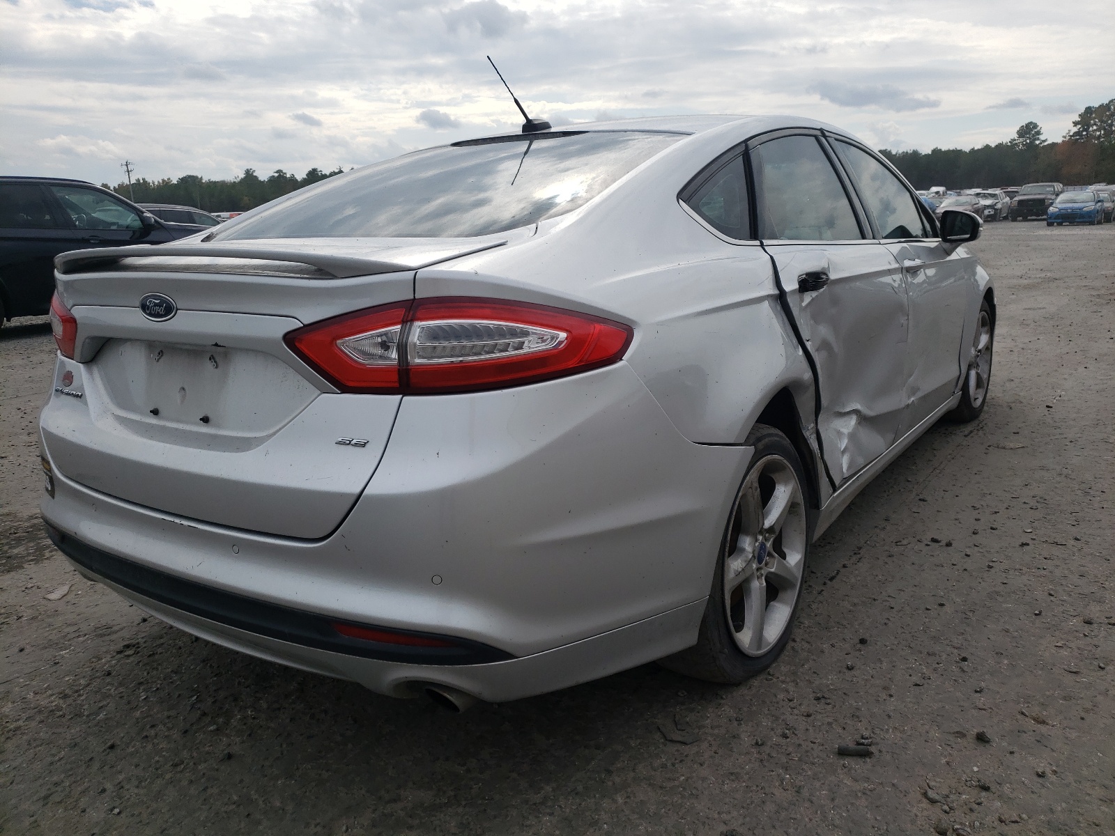 Foto 4 de la subasta – 2013 FORD FUSION SE con VIN 3FA6P0H77DR251908