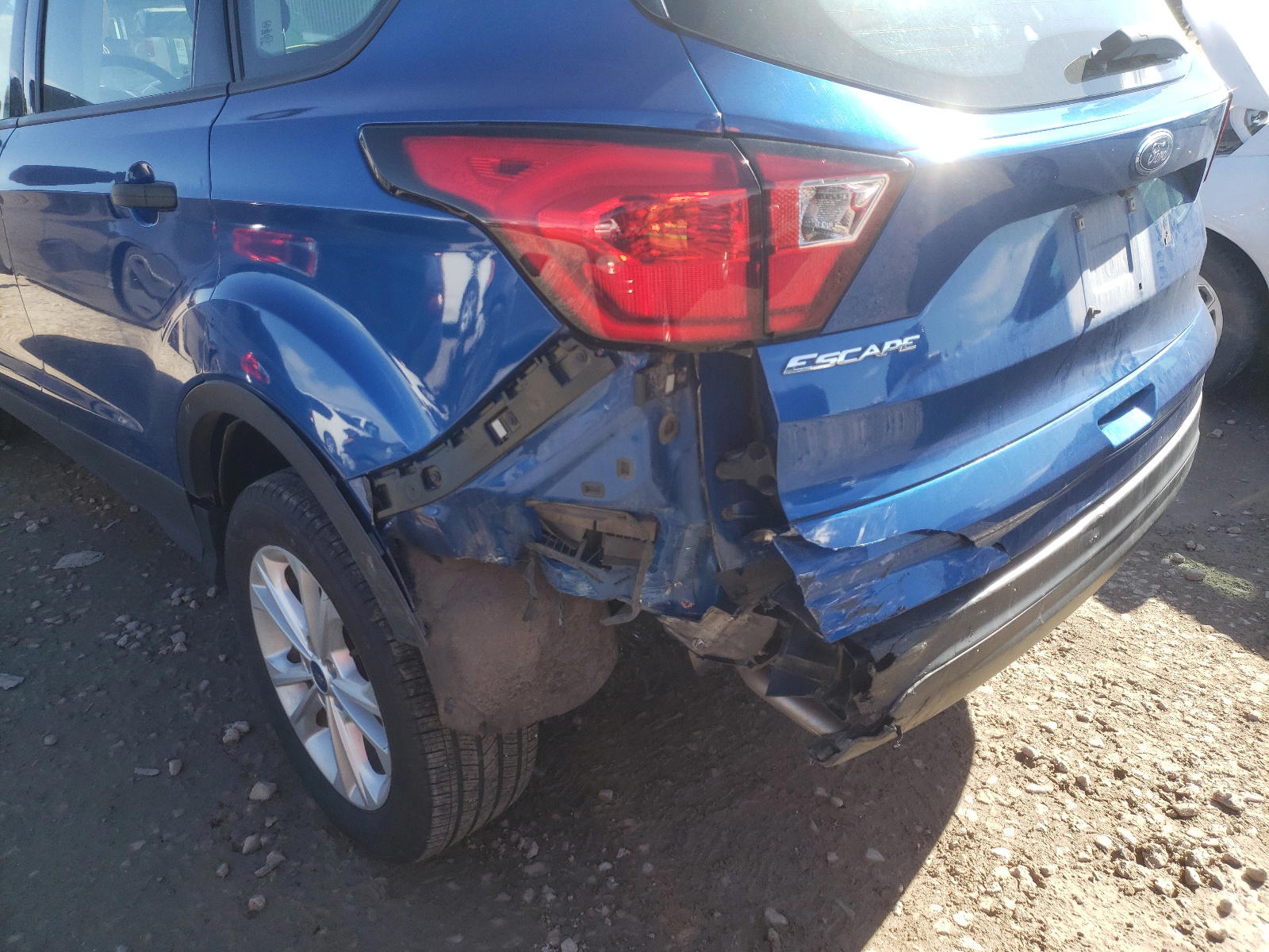Photo 9 from auction – 2019 FORD ESCAPE S with VIN 1FMCU0F72KUC54080