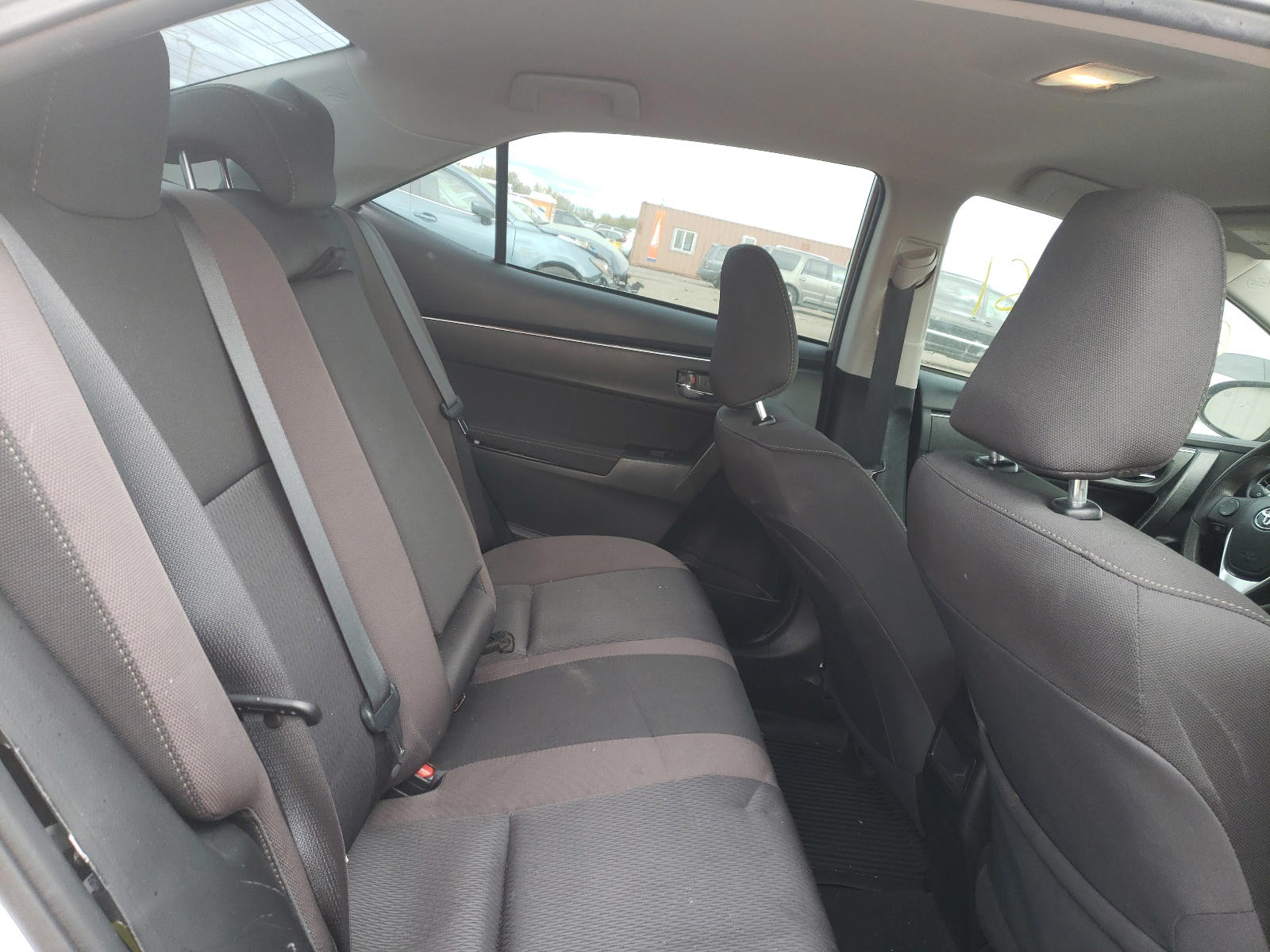 Photo 6 from auction – 2018 TOYOTA COROLLA with VIN 2T1BURHE0JC098066