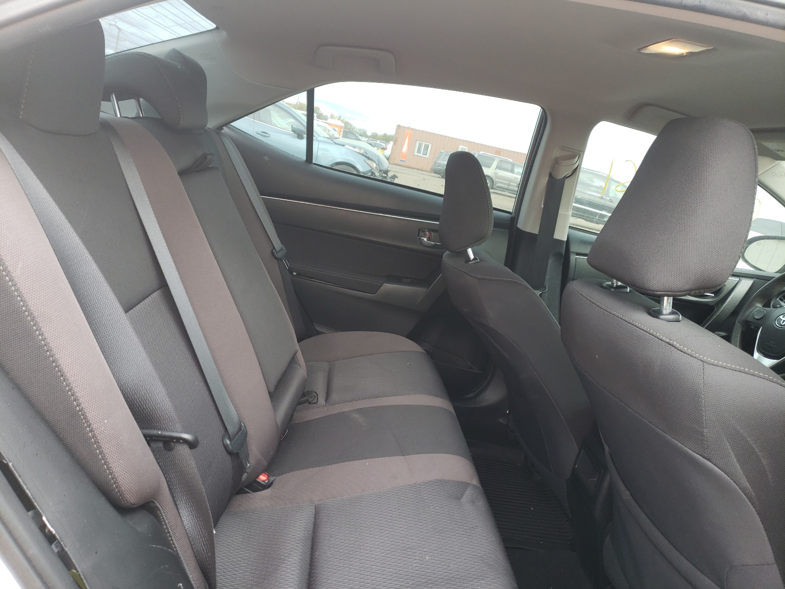 Zdjęcie 6 z aukcji – 2018 TOYOTA COROLLA z VIN 2T1BURHE0JC098066