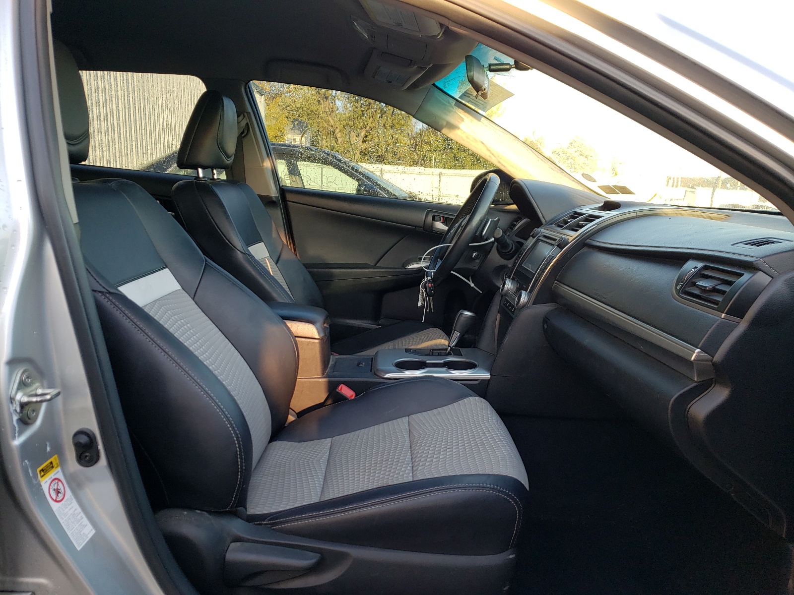 Photo 5 from auction – 2014 TOYOTA CAMRY L with VIN 4T1BF1FK8EU316800
