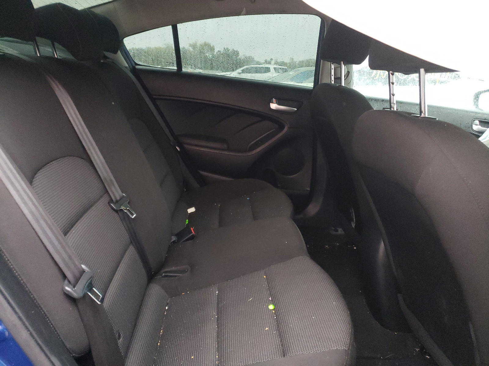 Photo 6 from auction – 2017 KIA FORTE LX with VIN 3KPFK4A79HE062958