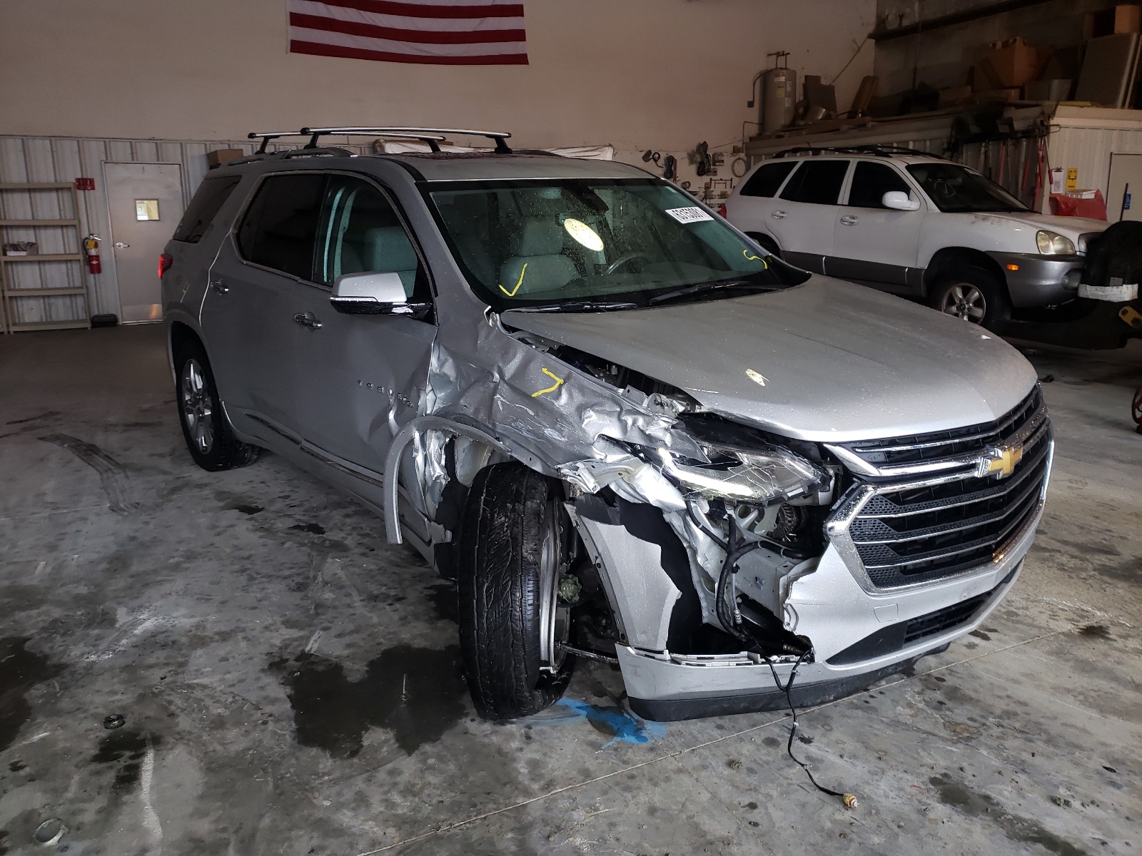 CHEVROLET TRAVERSE 2019 with VIN 1GNERKKW7KJ207675 - Photo from auction