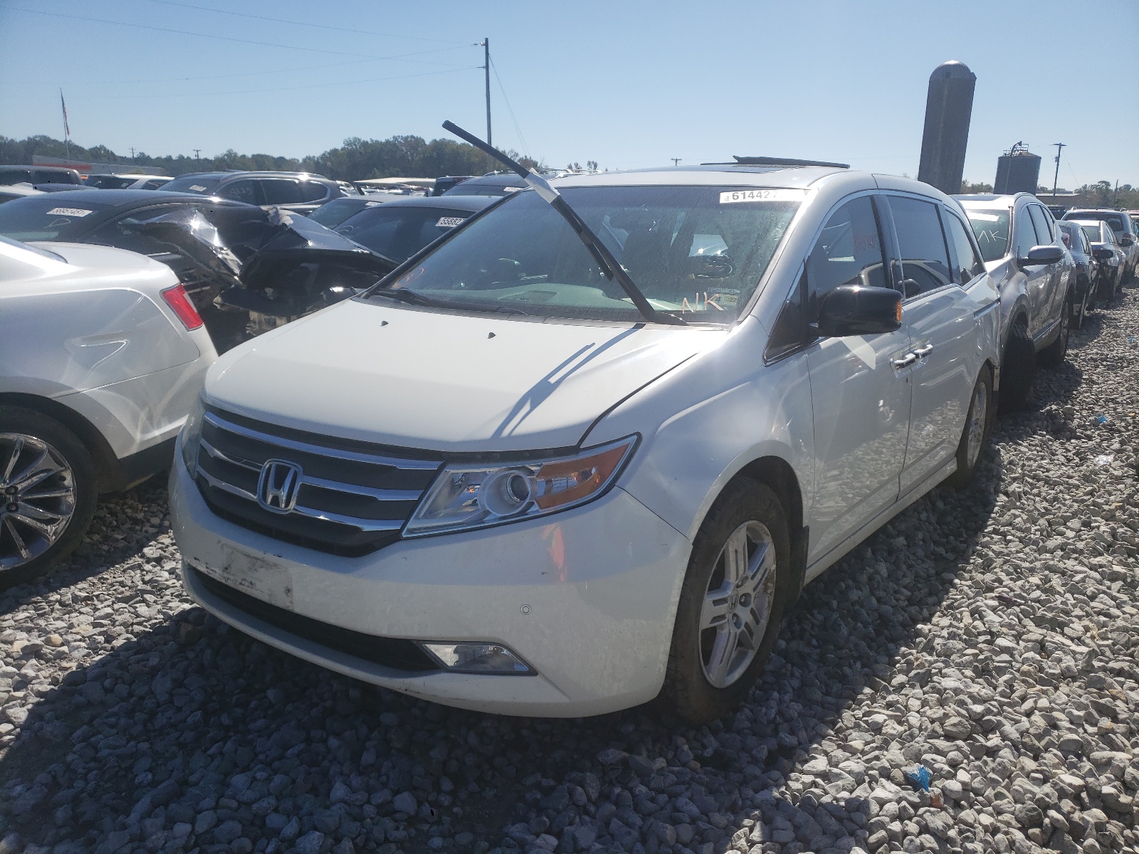 Photo 2 from auction – 2012 HONDA ODYSSEY TO with VIN 5FNRL5H90CB145558