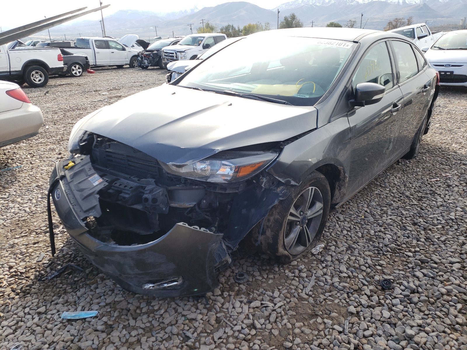 Фото 2 с аукциона – 2018 FORD FOCUS SE с VIN 1FADP3FE6JL322200