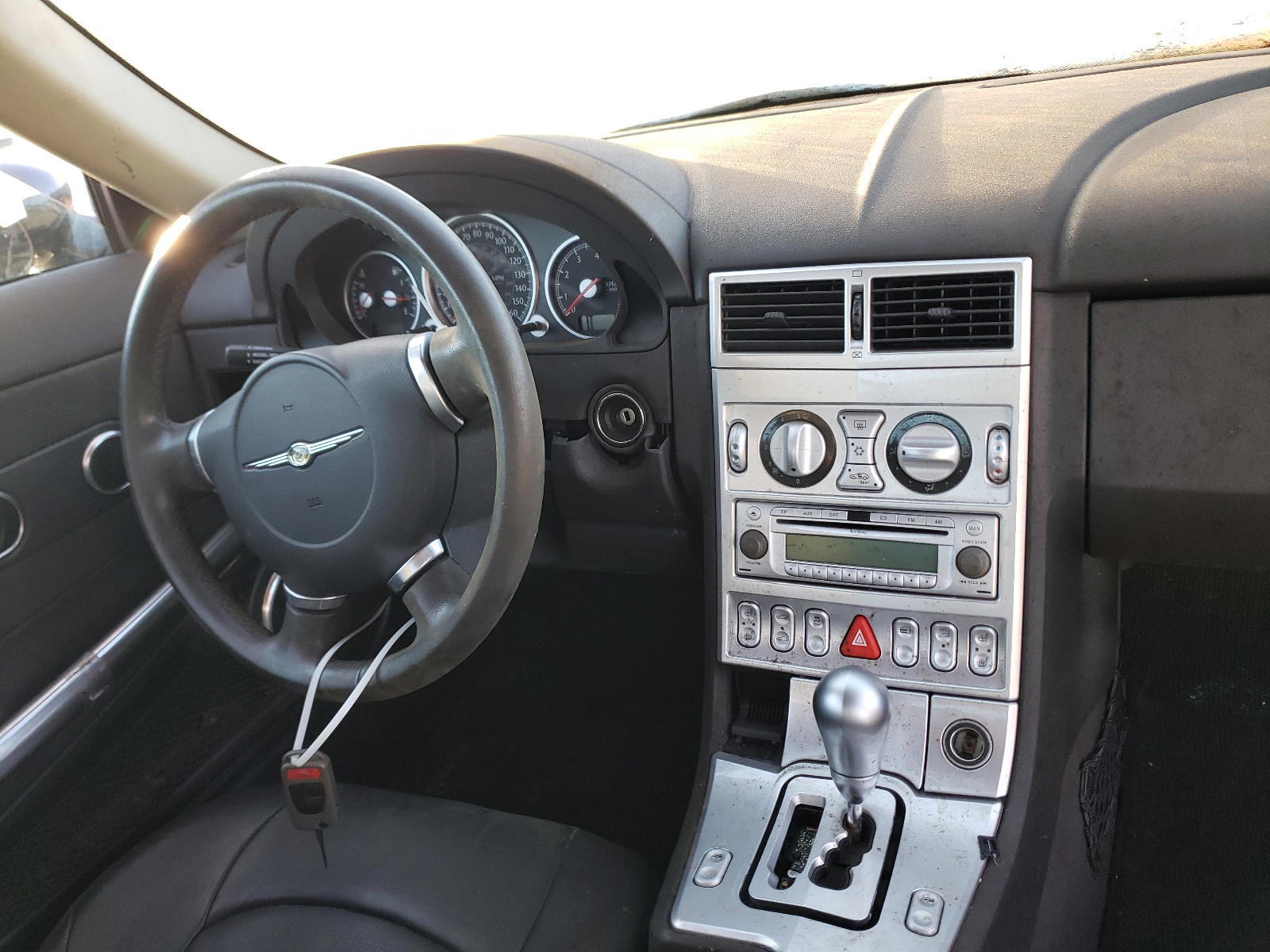 Photo 9 from auction – 2005 CHRYSLER CROSSFIRE with VIN 1C3AN69L05X027014