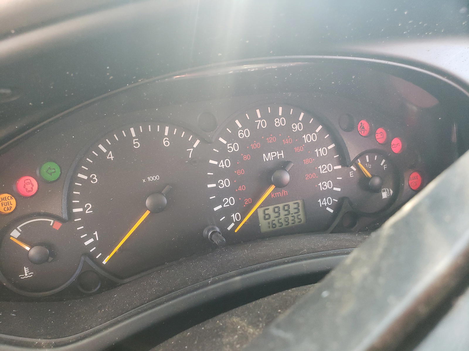 Photo 8 from auction – 2001 FORD FOCUS S with VIN 1FAFP34341W106158