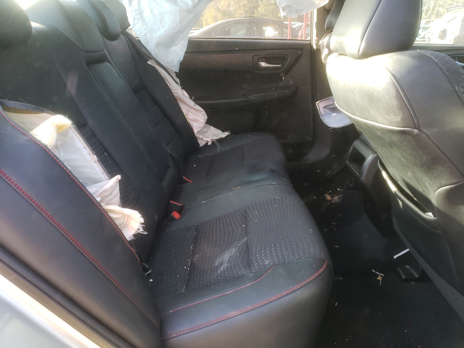 Photo 6 from auction – 2015 TOYOTA CAMRY LE with VIN 4T1BF1FK5FU015676