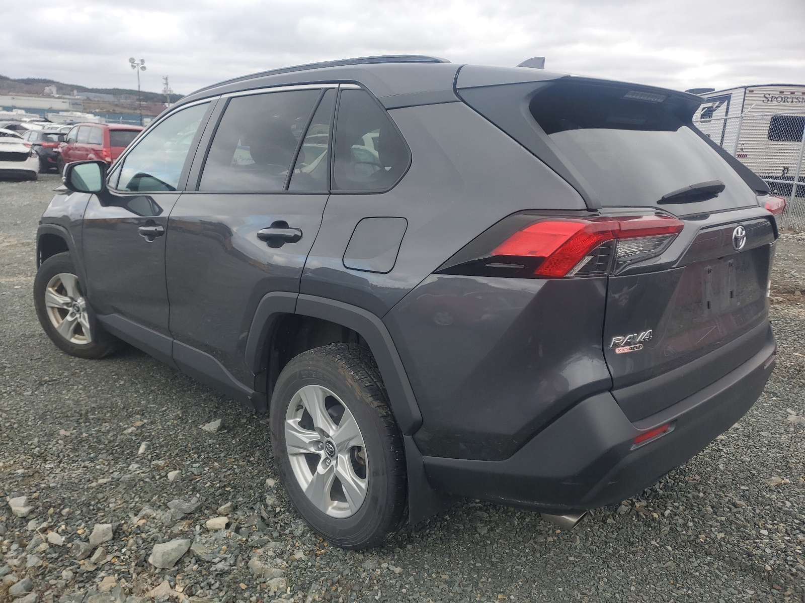 Photo 3 from auction – 2019 TOYOTA RAV4 LE with VIN 2T3B1RFV2KW045761