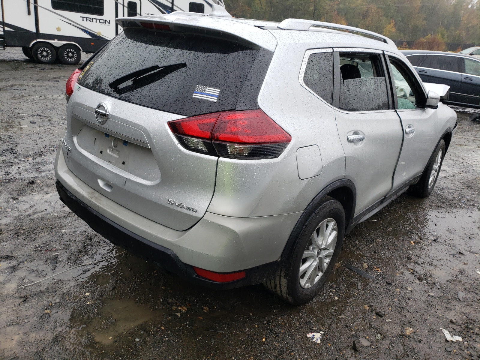 Photo 4 from auction – 2018 NISSAN ROGUE S with VIN KNMAT2MV6JP594583