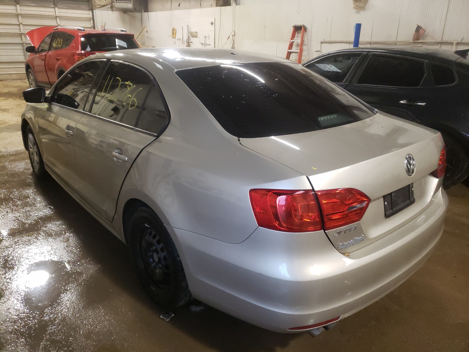Photo 3 from auction – 2014 VOLKSWAGEN JETTA BASE with VIN 3VW2K7AJ8EM226436