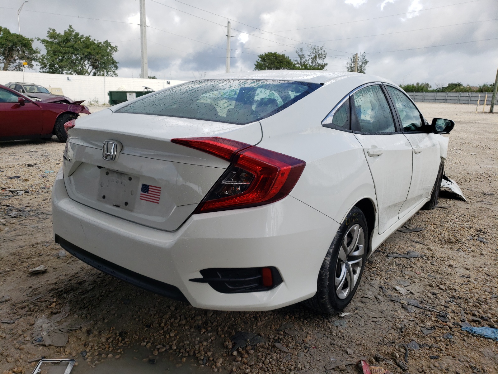 Photo 4 from auction – 2016 HONDA CIVIC LX with VIN 19XFC2F54GE096250