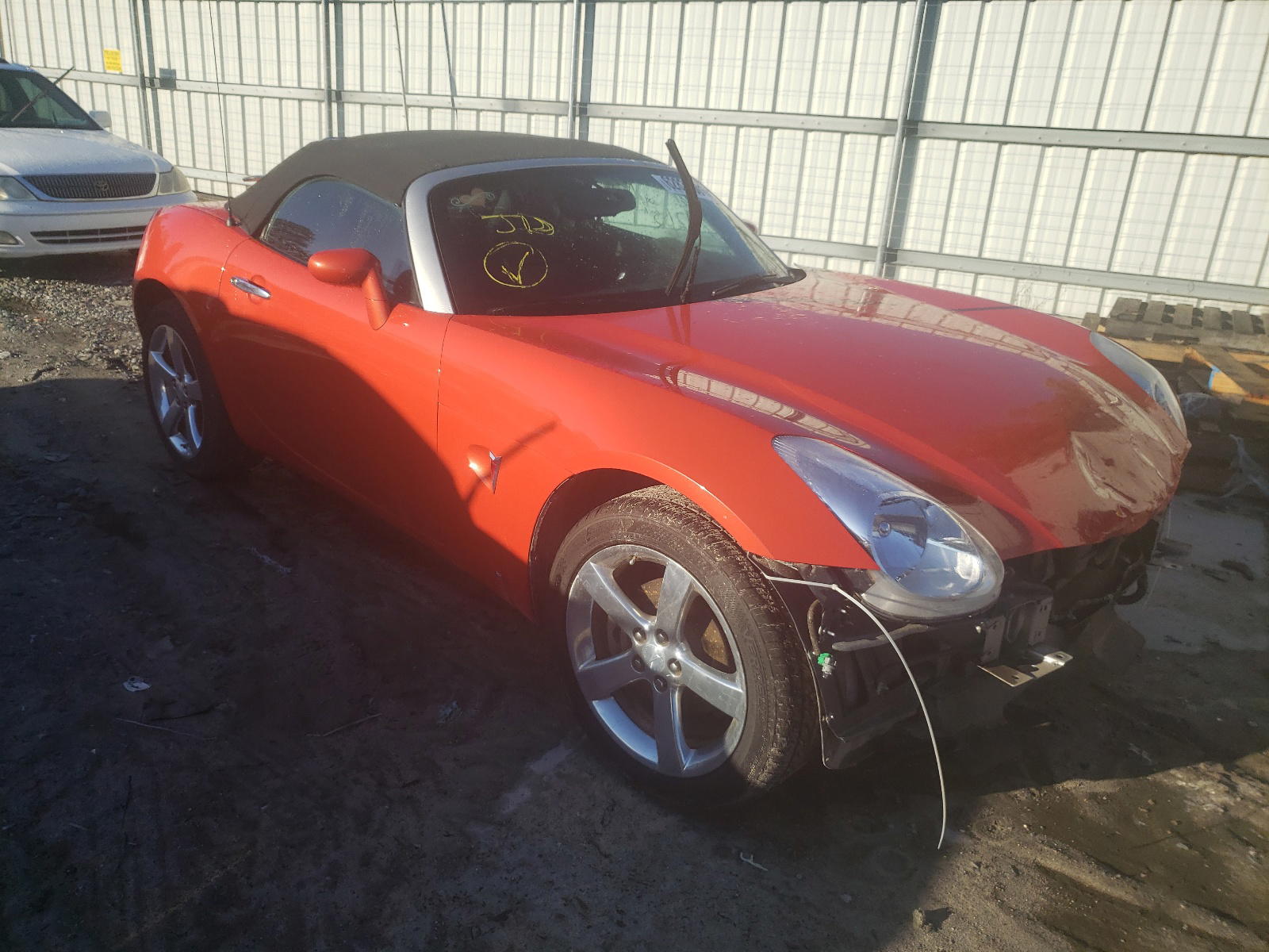 PONTIAC SOLSTICE 2008 with VIN 1G2MC35B18Y122436 - Photo from auction