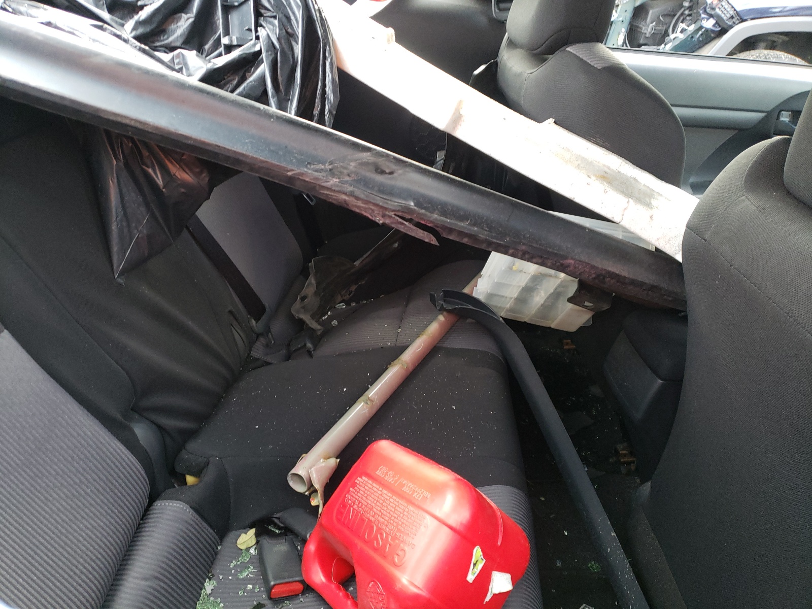 Photo 6 from auction – 2015 TOYOTA SCION TC with VIN JTKJF5C75FJ013282