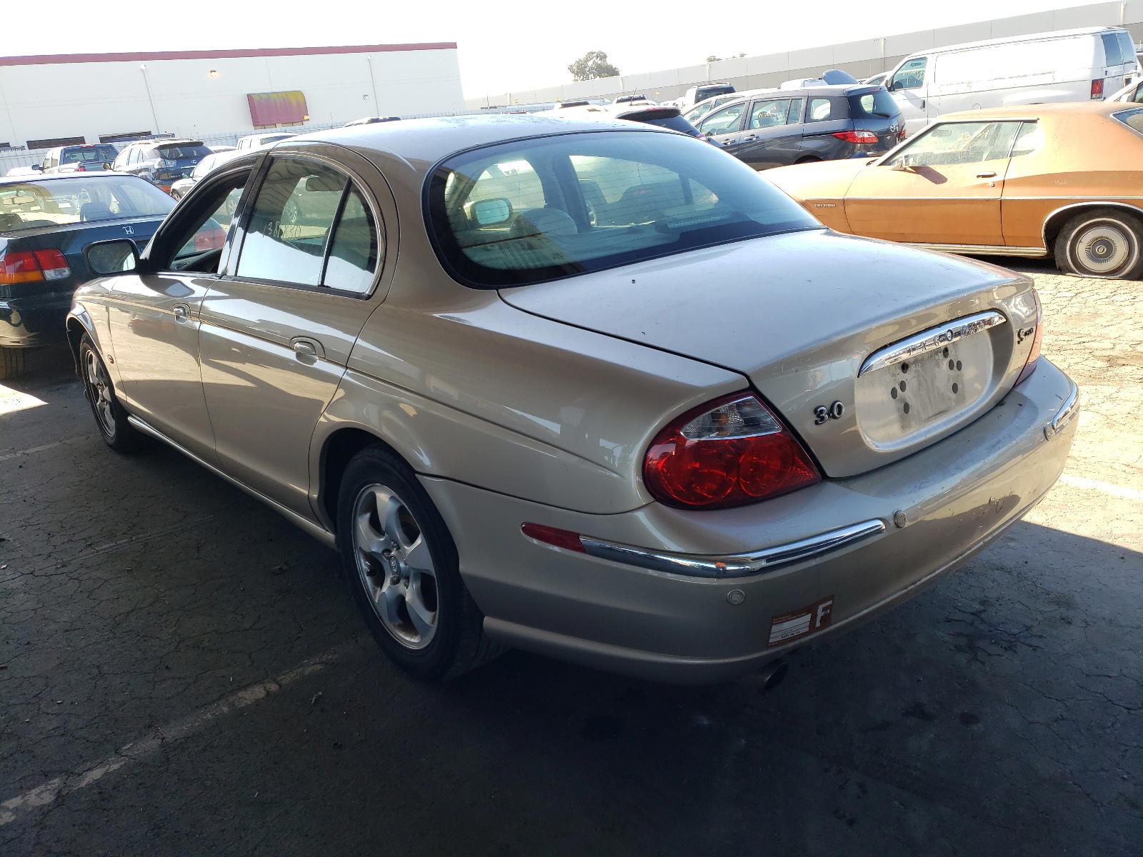 Photo 3 from auction – 2001 JAGUAR S-TYPE with VIN SAJDA01N21FL98417