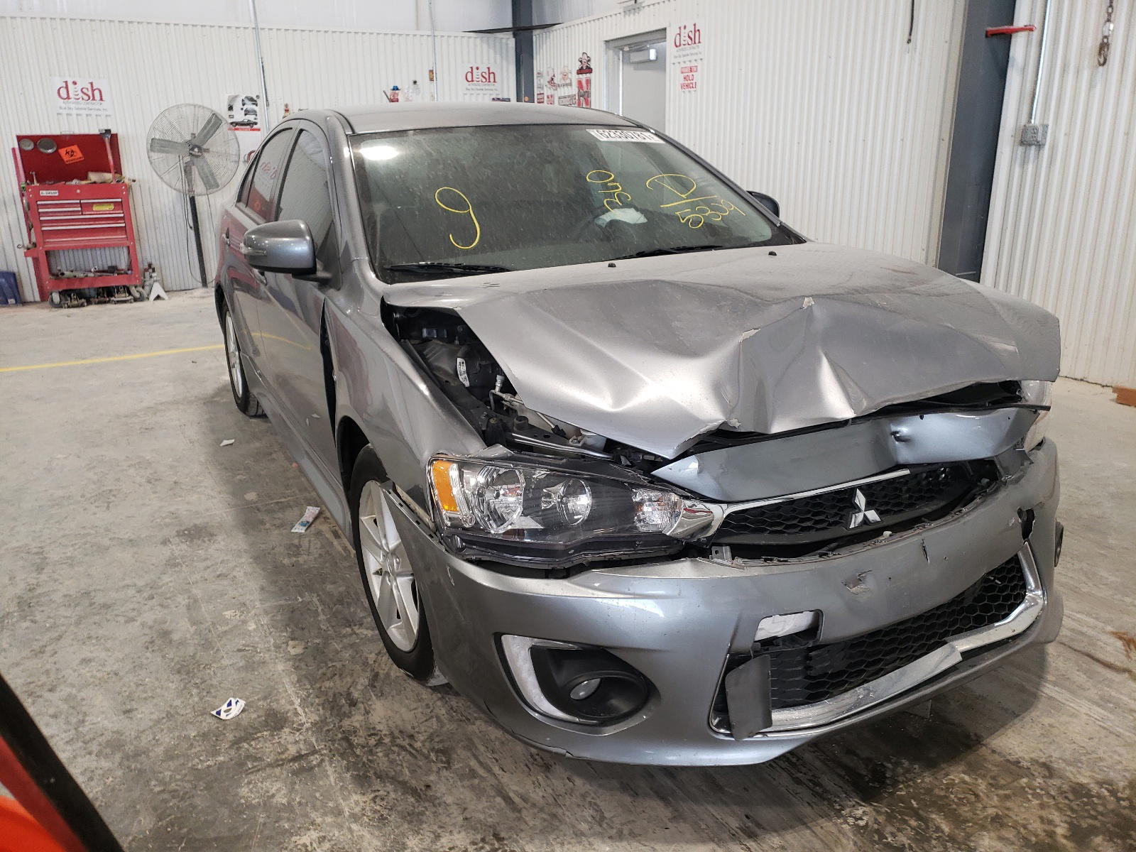 MITSUBISHI LANCER ES 2016 with VIN JA32U2FU1GU005809 - Photo from auction