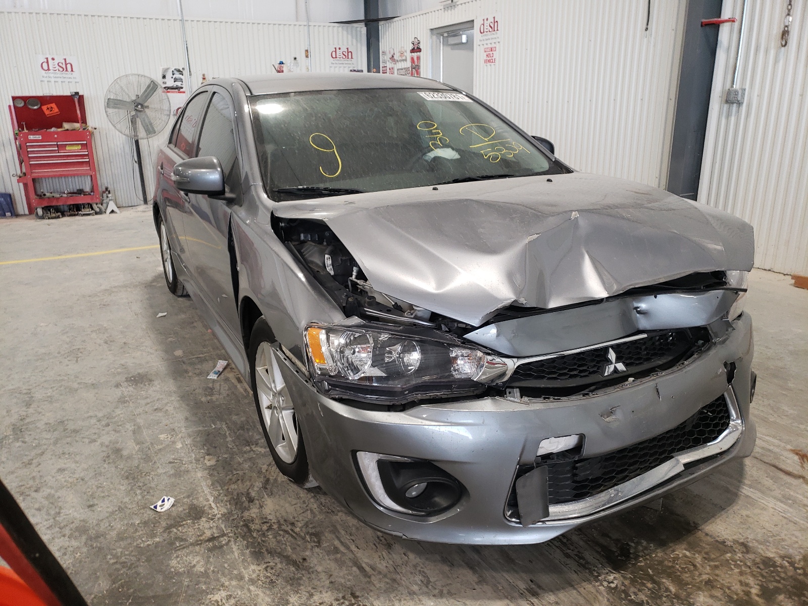 MITSUBISHI LANCER ES 2016 مع رقم تعريف المركبة JA32U2FU1GU005809 - صورة من المزاد