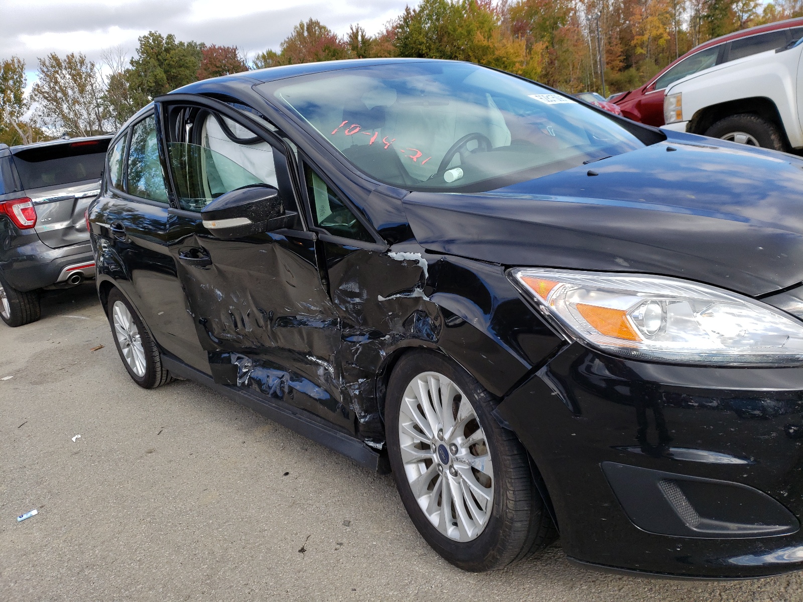 Photo 9 from auction – 2017 FORD C-MAX SE with VIN 1FADP5AU9HL106362