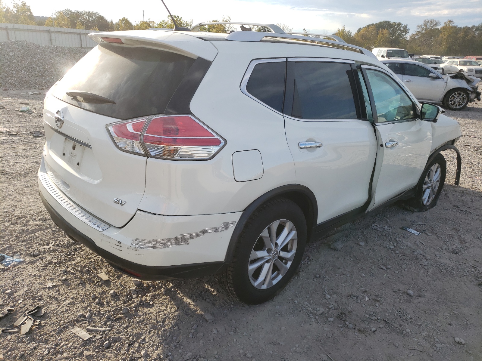 صورة رقم 4 من المزاد - 2015 NISSAN ROGUE S مع VIN KNMAT2MT3FP573695
