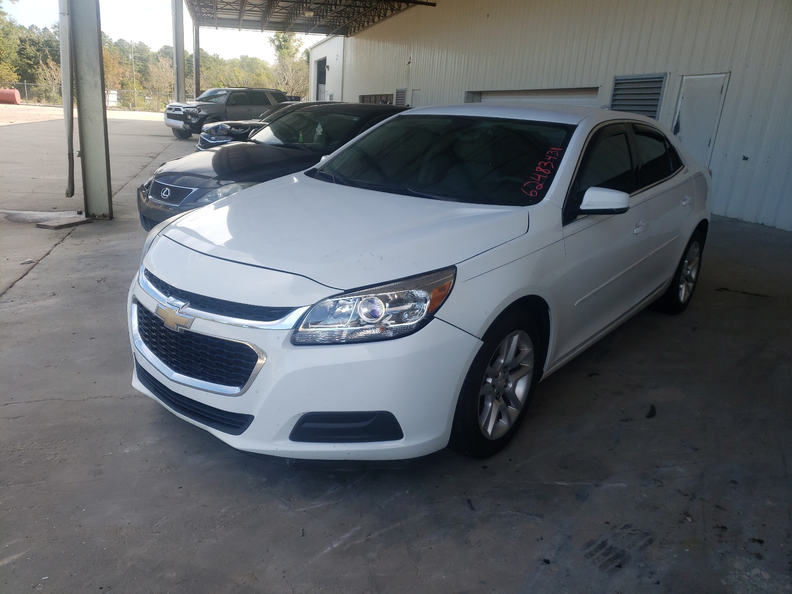 Photo 2 from auction – 2016 CHEVROLET MALIBU LIM with VIN 1G11C5SA1GF104933