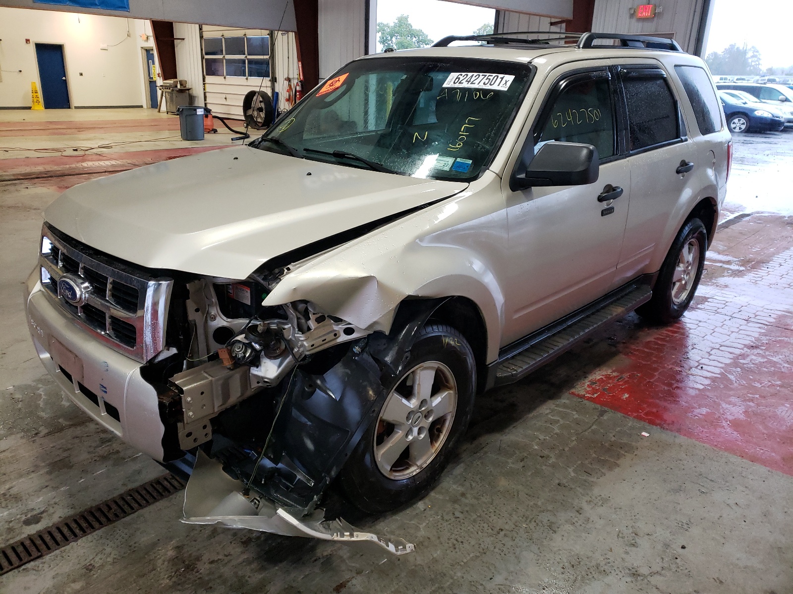 Photo 2 from auction – 2010 FORD ESCAPE XLT with VIN 1FMCU9DG8AKA71106