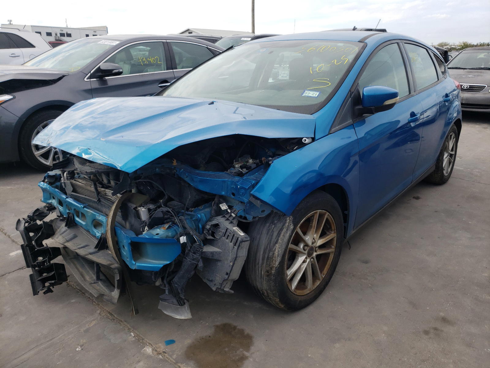 Photo 2 from auction – 2015 FORD FOCUS SE with VIN 1FADP3K21FL222864