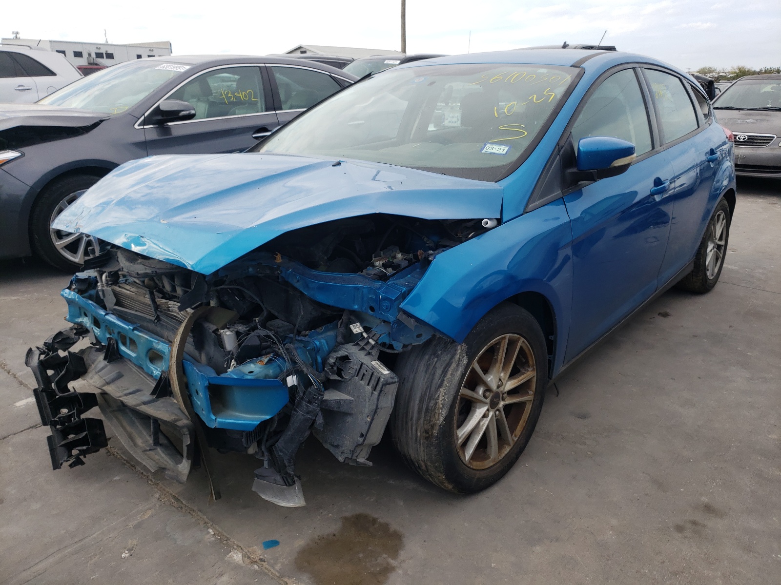 Фото 2 с аукциона – 2015 FORD FOCUS SE с VIN 1FADP3K21FL222864