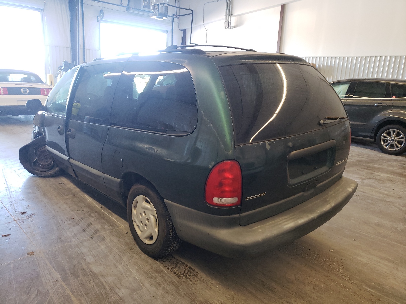 Photo 3 from auction – 1998 DODGE GRAND CARA with VIN 1B4GP44G1WB545840