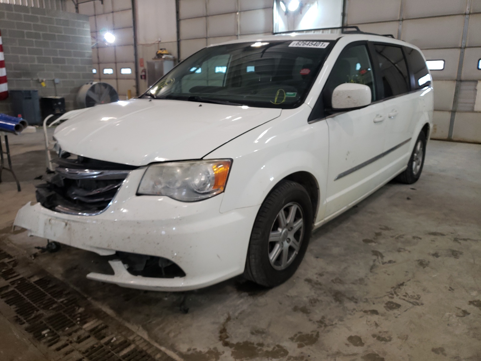 Zdjęcie 2 z aukcji – 2013 CHRYSLER TOWN & COU z VIN 2C4RC1BG3DR577244