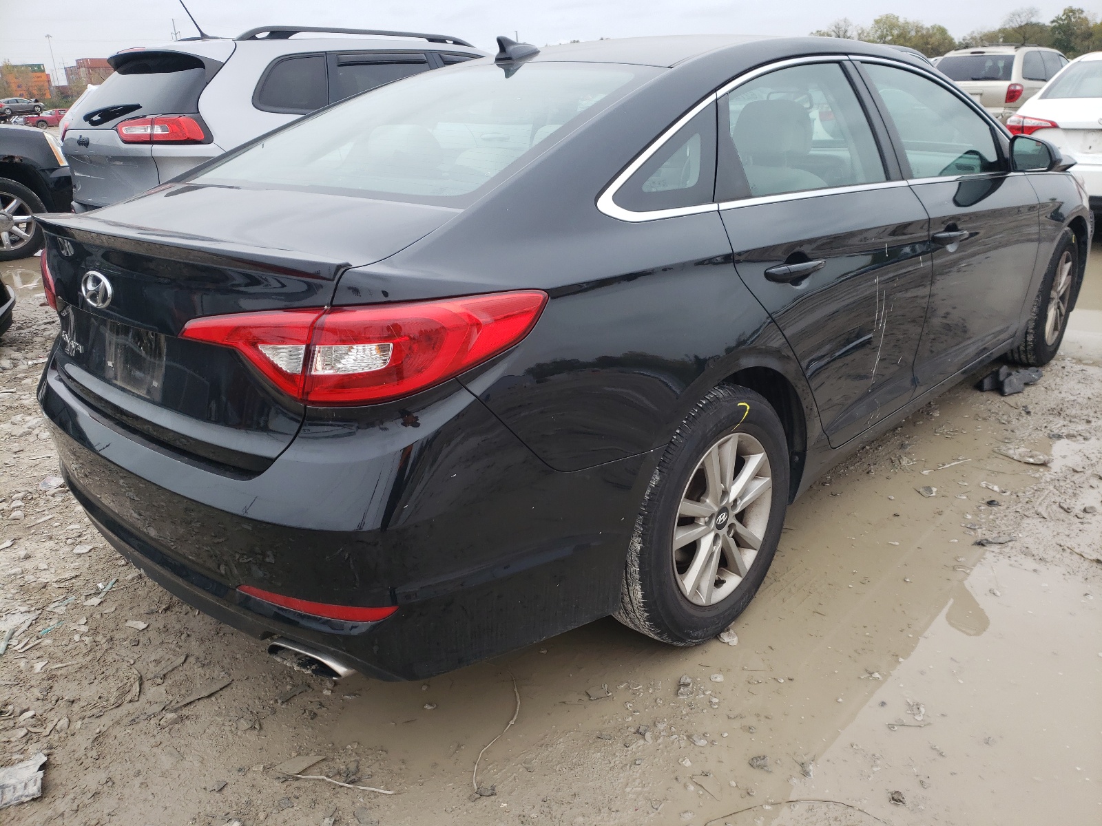 Photo 4 from auction – 2016 HYUNDAI SONATA SE with VIN 5NPE24AF0GH301021