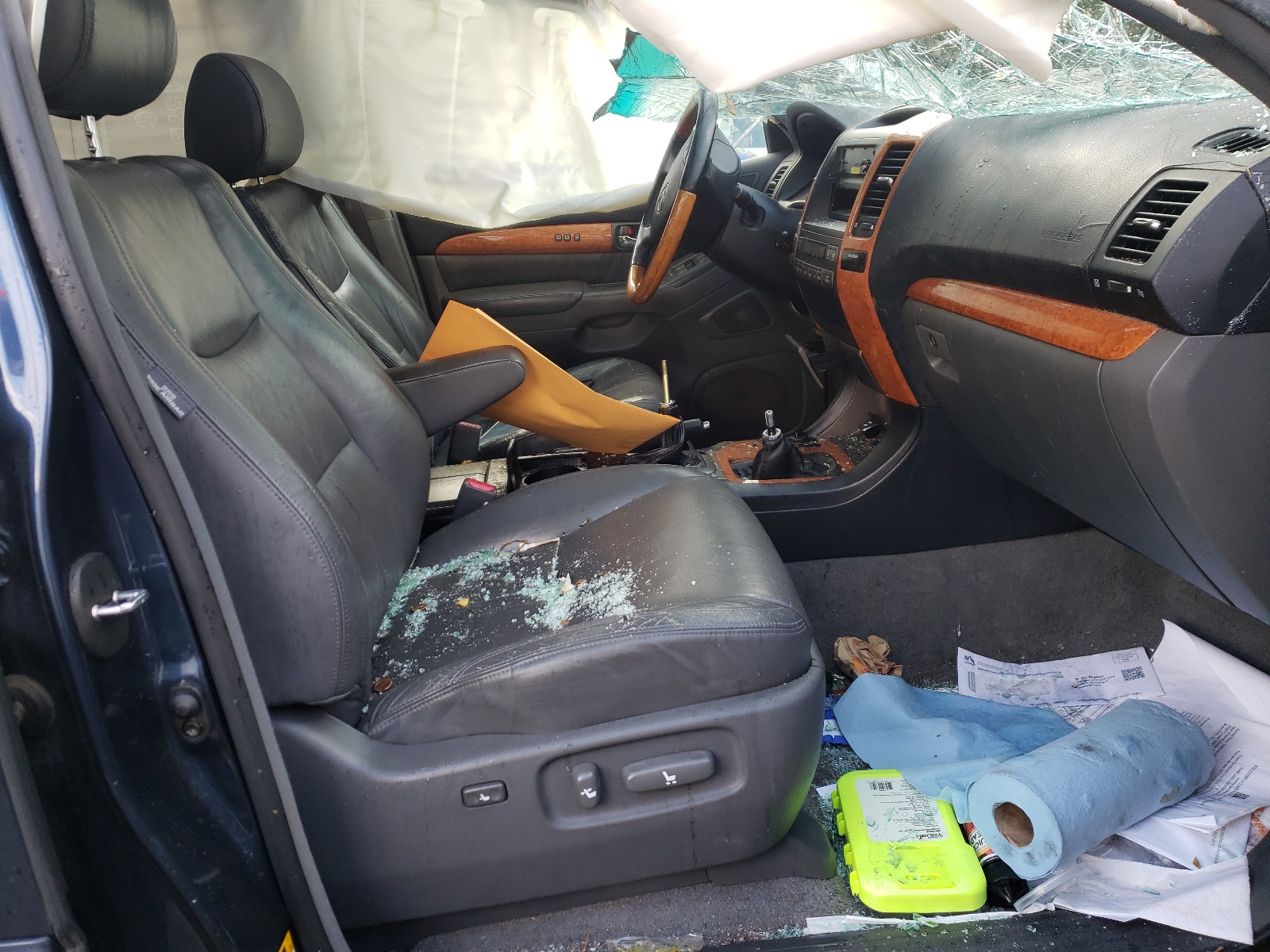 Photo 5 from auction – 2004 LEXUS GX 470 with VIN JTJBT20XX40067121