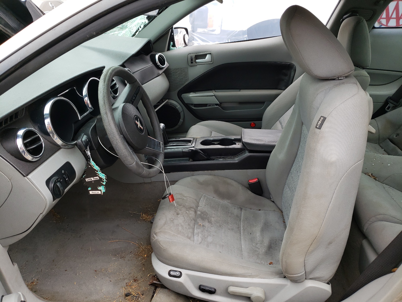 Photo 5 from auction – 2008 FORD MUSTANG with VIN 1ZVHT80N785124458