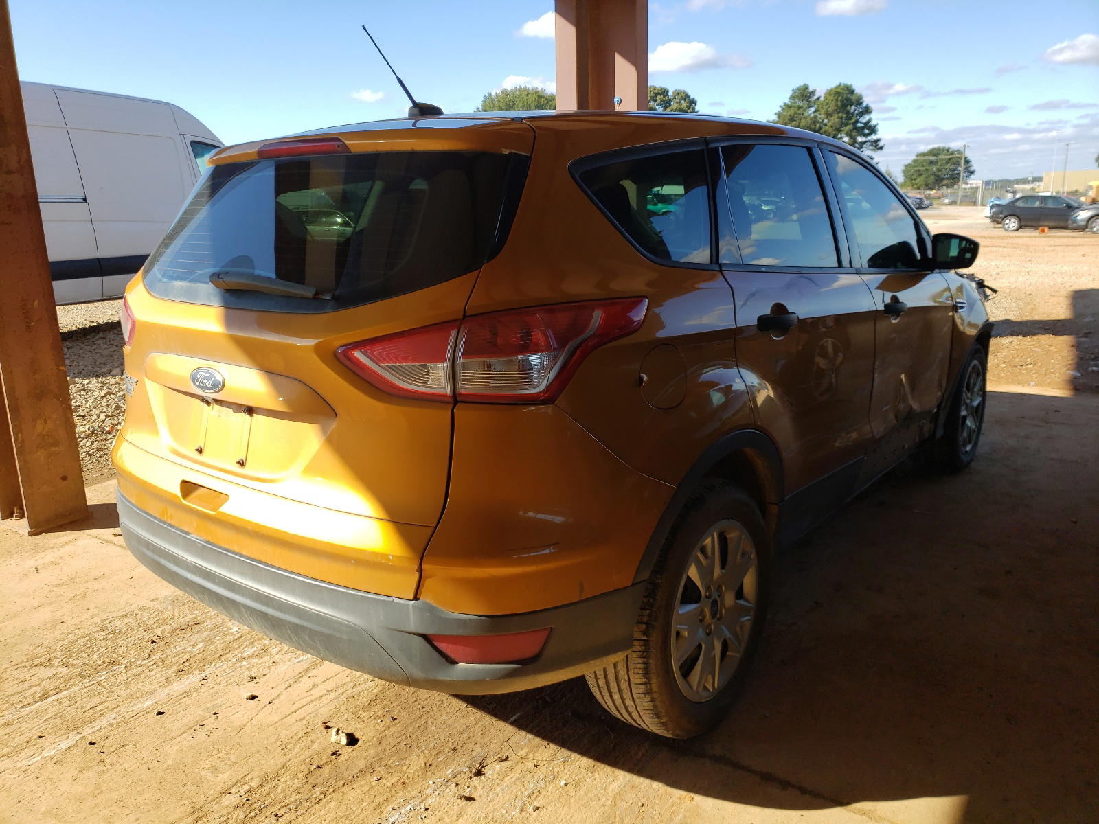 Photo 4 from auction – 2016 FORD ESCAPE S with VIN 1FMCU0F73GUA08419