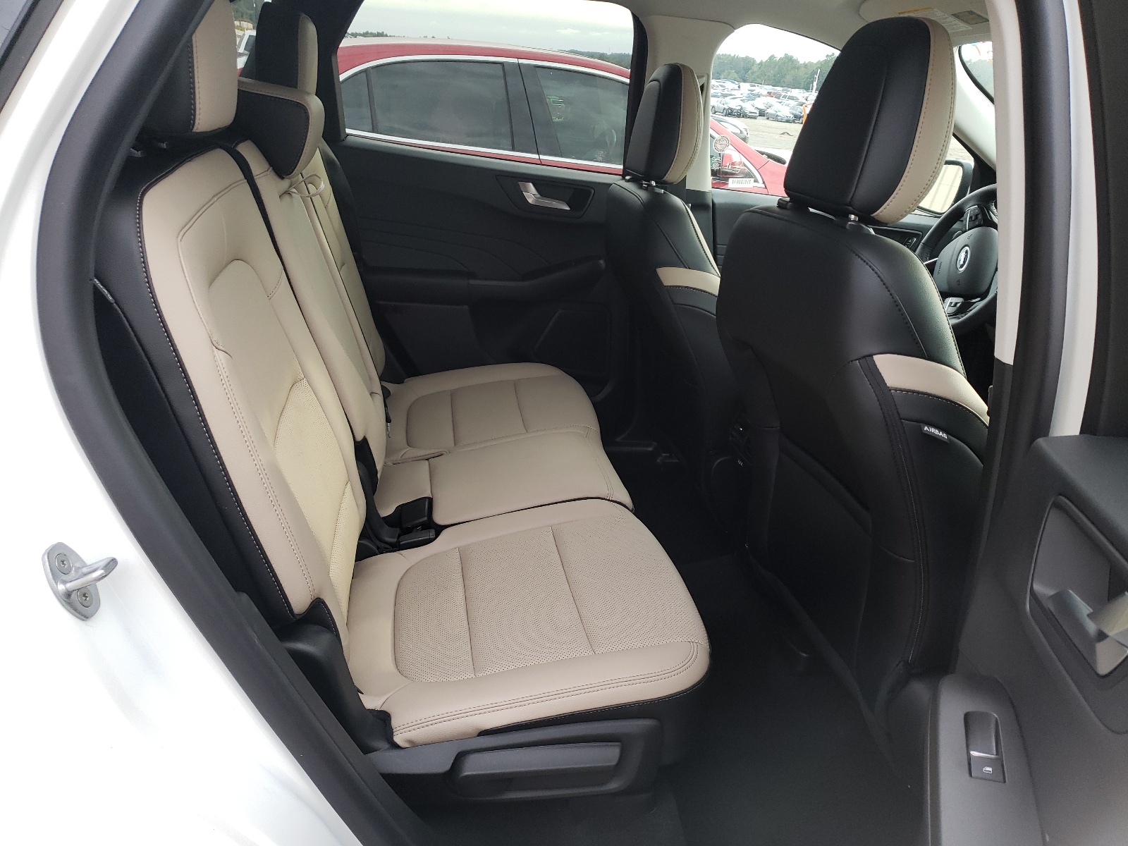 Photo 6 from auction – 2021 FORD ESCAPE SEL with VIN 1FMCU9H65MUA70585