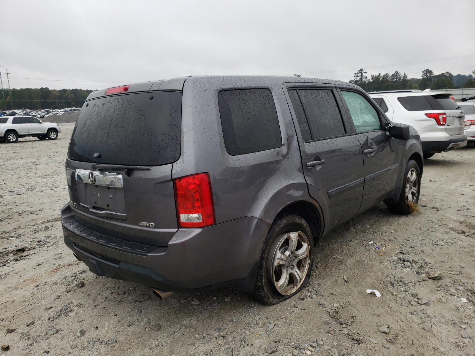 Photo 4 from auction – 2014 HONDA PILOT EX with VIN 5FNYF4H48EB033594