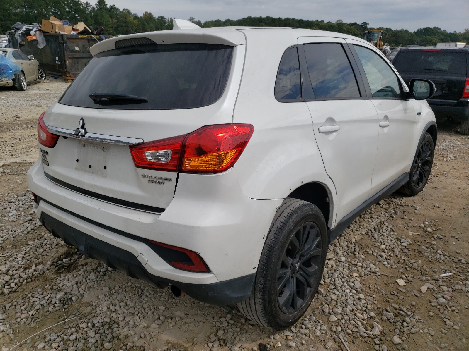 Photo 4 from auction – 2019 MITSUBISHI OUTLANDER with VIN JA4AP3AU4KU008417