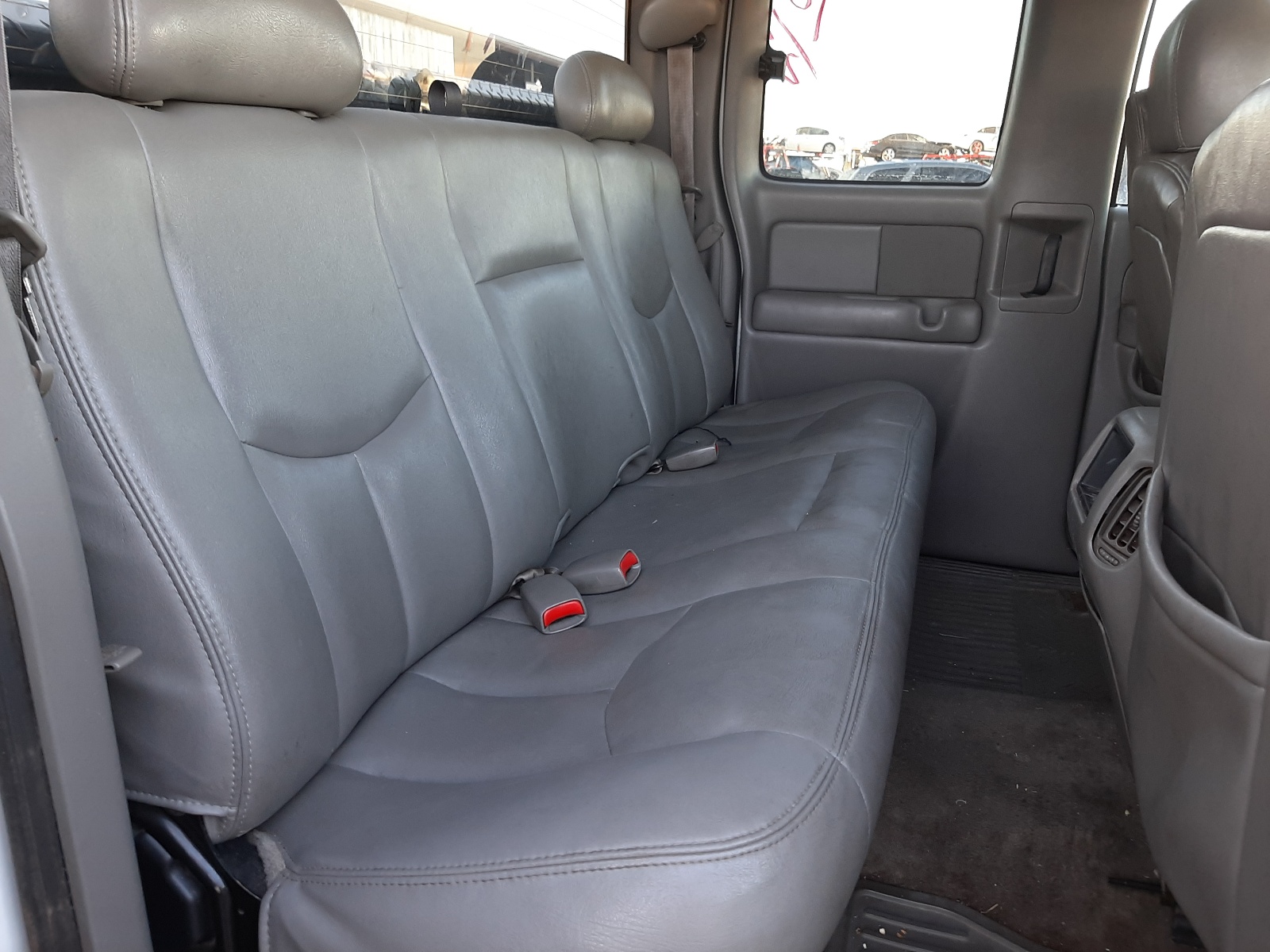 Zdjęcie 6 z aukcji – 2003 GMC NEW SIERRA z VIN 2GTEK19T231377540