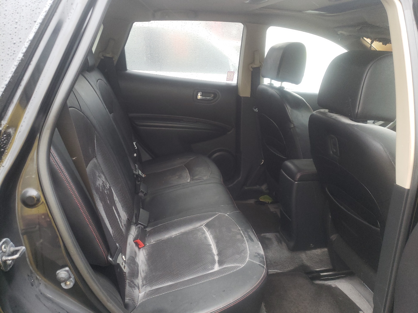 Photo 6 from auction – 2012 NISSAN ROGUE S with VIN JN8AS5MV2CW420026