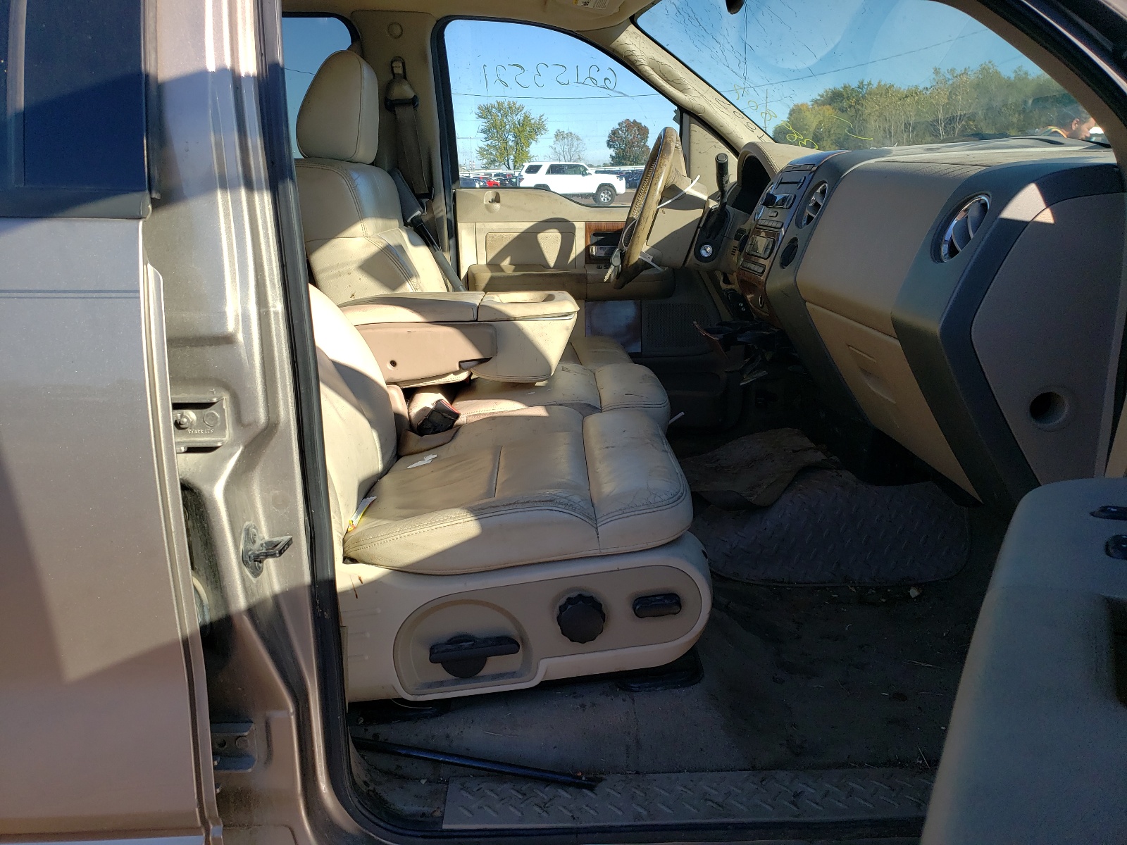 Photo 5 from auction – 2004 FORD F150 SUPER with VIN 1FTPW14584KB89807