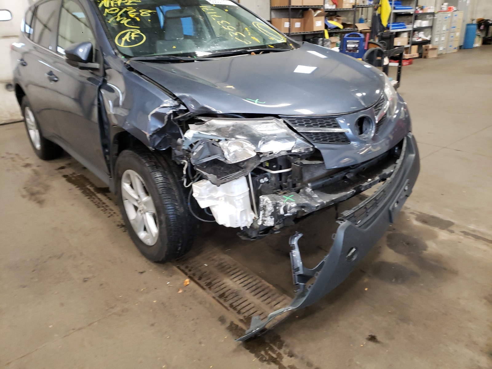 Photo 9 from auction – 2014 TOYOTA RAV4 XLE with VIN JTMWFREV9ED039770