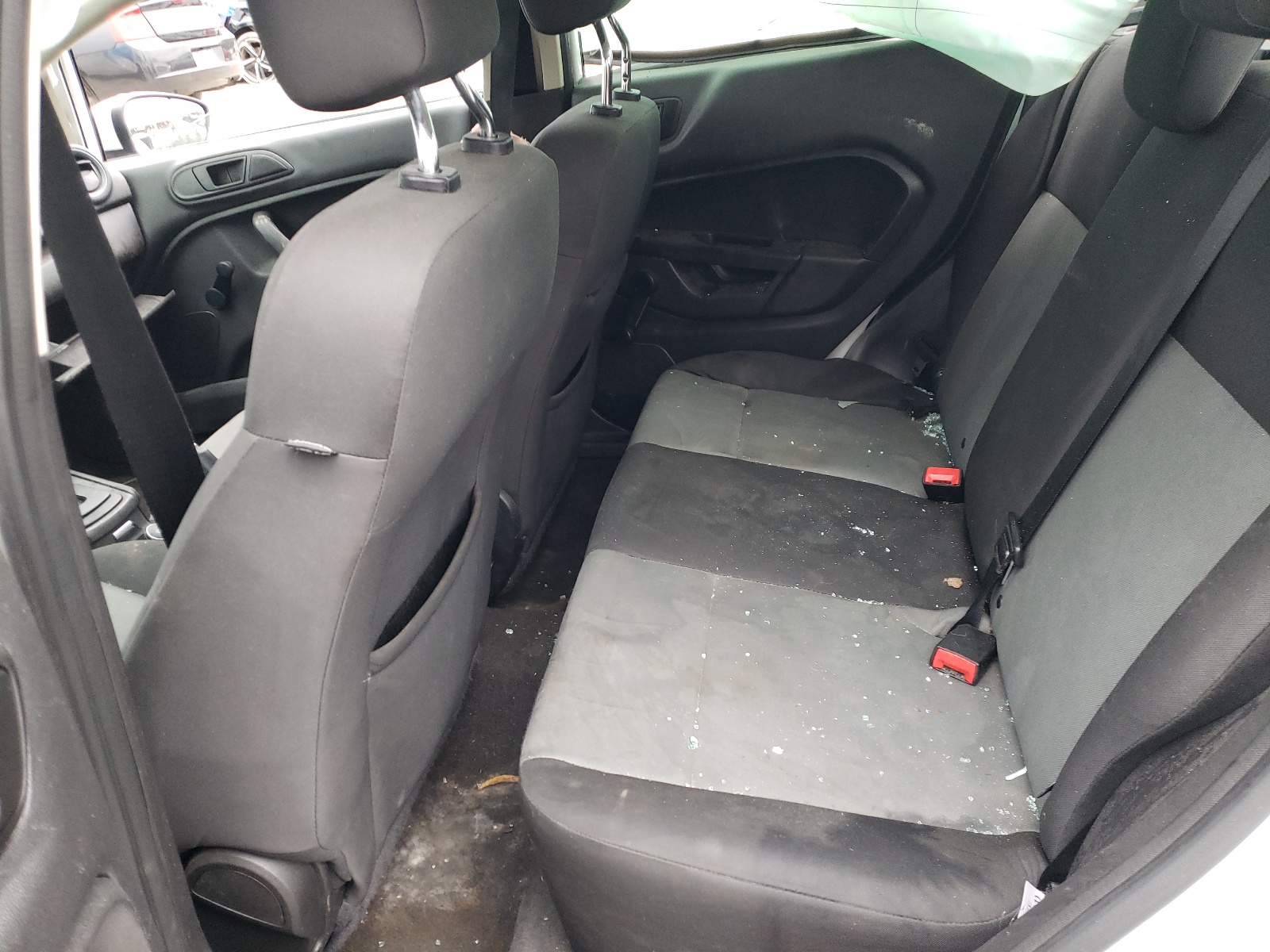Photo 6 from auction – 2017 FORD FIESTA S with VIN 3FADP4AJ5HM128406